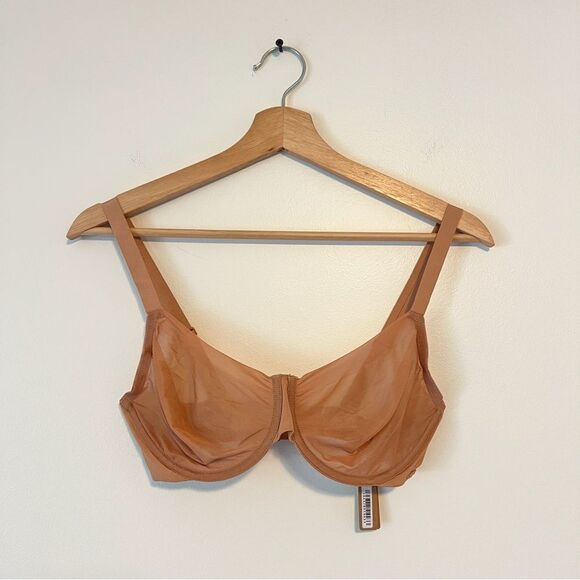 SKIMS No Show Molded Unlined Underwire Demi Bra NEW Nude OCHRE 34DD - Picture 2 of 6